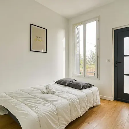 Holiday home Maison Au Calme Pour 4 Pers Avec Parking A 5 Min Du Metro L7